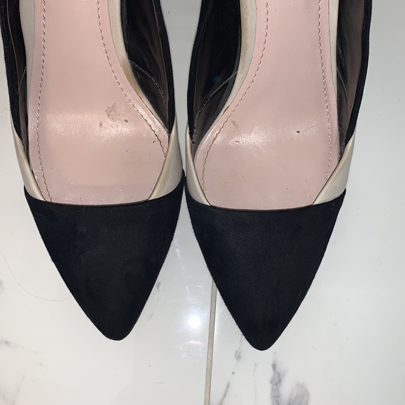 Barely Worn! Vince Camuto Black & White Pumps - Picture 3 of 6